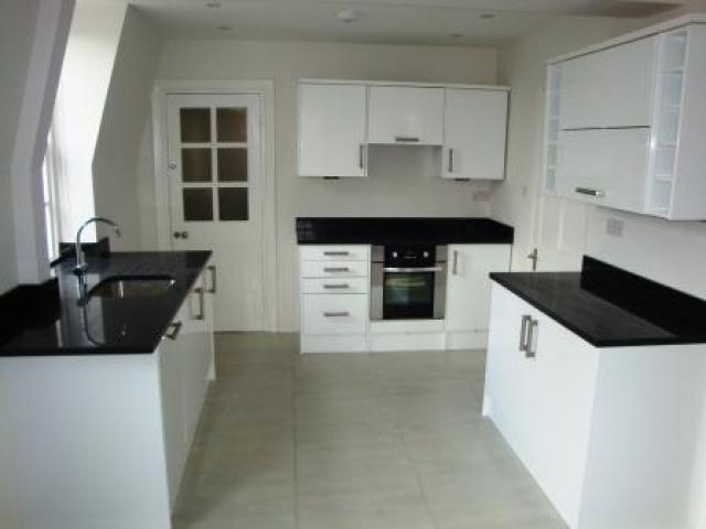			STUNNING NEW REFURB IN THE HEART OF HAMPSTEAD, 2 Bedroom, 1 bath, 1 reception Flat			 Greenhill, HAMPSTEAD
